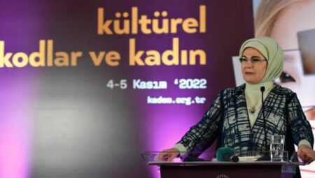 Emine Erdoğan KADEM’in 5. Memleketler arası Bayan ve eşitlik Tepesi’nde Kıymetli bahislere değindi!
