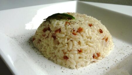 En kolay tereyağlı pirinç pilavı nasıl yapılır? Mis gibi kokan tereyağlı pilav tarifi
