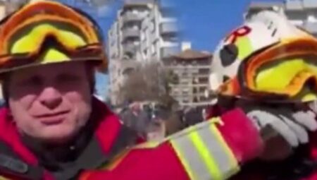 Deprem bölgesinden konuşan Macar arama kurtarma uzmanı gözyaşlarına boğuldu!