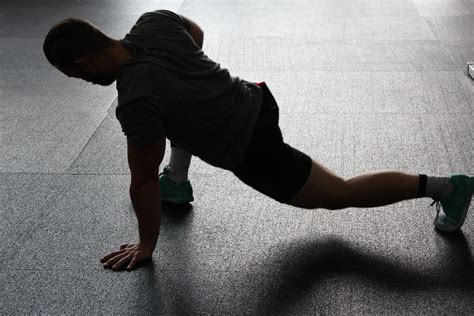 Spor ve Sağlık: Vücudunuzu Güçlendirmek için Hangi Egzersizleri Yapmalısınız?